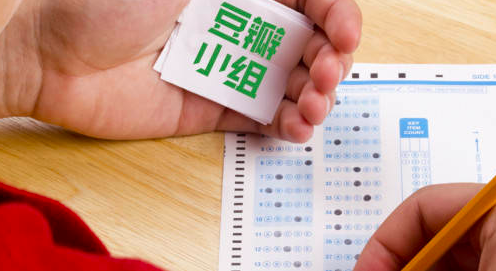微博、头条正在“复制豆瓣”，可行吗？
