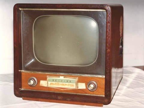 第一台国产电视机诞生记：＂北京牌＂黑白电视机