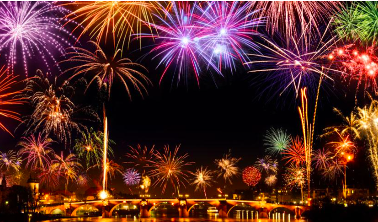 取消观众席、要求核酸检测，疫情复发下七大平台如何办好跨年演唱会？