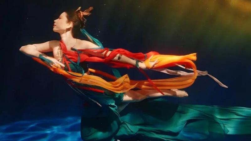 穷卫视“复活”，河南卫视找到流量永动机了吗？