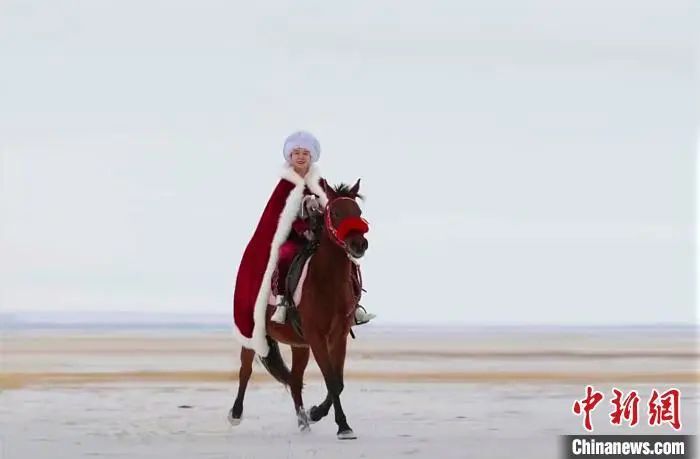 文旅局长出圈为何网友不太买账