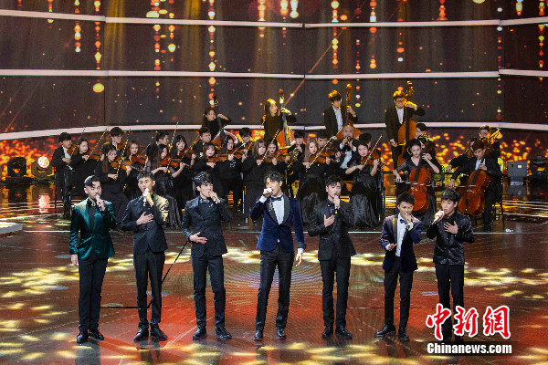 《声入人心》等选手带来一曲《我爱你中国》。 节目组供 
