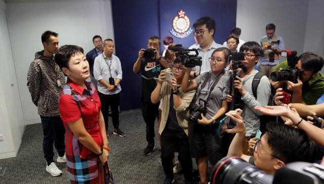 中国记协强烈谴责少数香港记者恶意阻挠正当采访