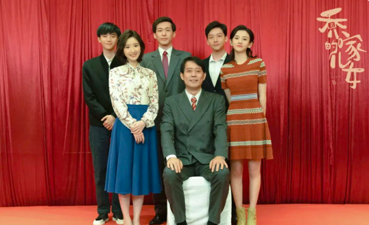 乔家儿女走向“顶楼”，年轻化家庭剧拿回主场