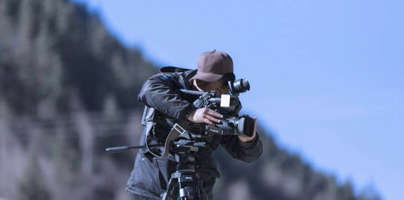 习近平在上海对新闻工作者提了哪些要求？