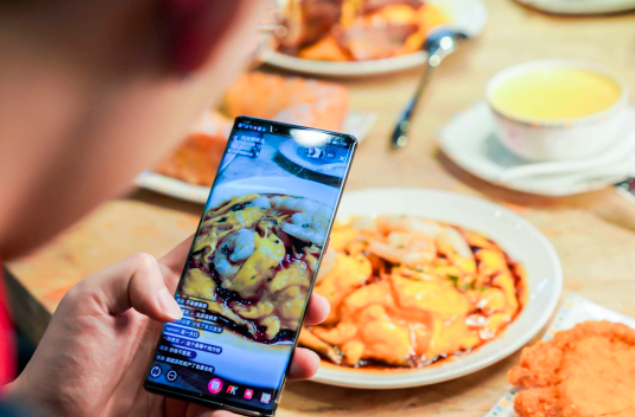 抖音团购越火，探店博主越冷