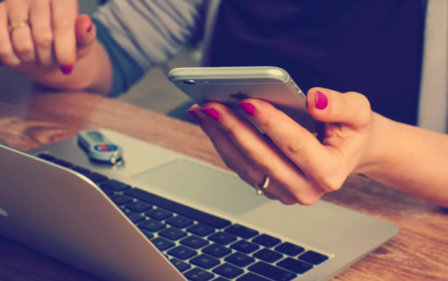 直播间再无“榜一大哥”，秀场直播走到终局了吗？