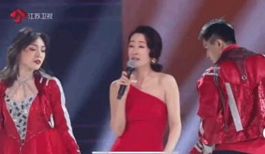 受人追捧的表情包，填满了谁的钱包