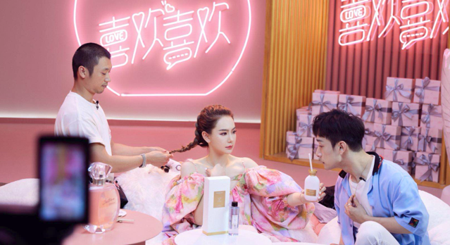 品牌从植入内容到决定创作,反向定制颠覆传统营销模式了吗?