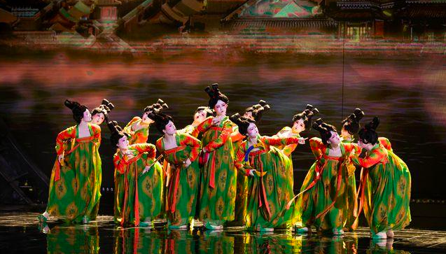 《唐宫夜宴》走红，但地方台快垮了