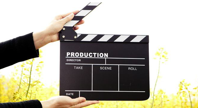 横店影视城调整群演收费标准：每10小时增至120元