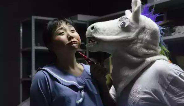 巨头“豪赌”竖屏短剧，“优爱腾抖”谁能搭上“流量快车”？