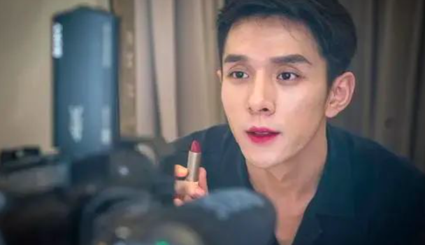 李佳琦将作为特殊人才落户上海！消费之都已成直播之城