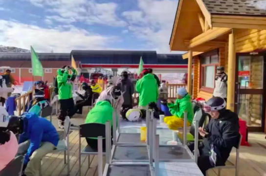 5000万人涌入滑雪短视频，造就谁爆红暴富？