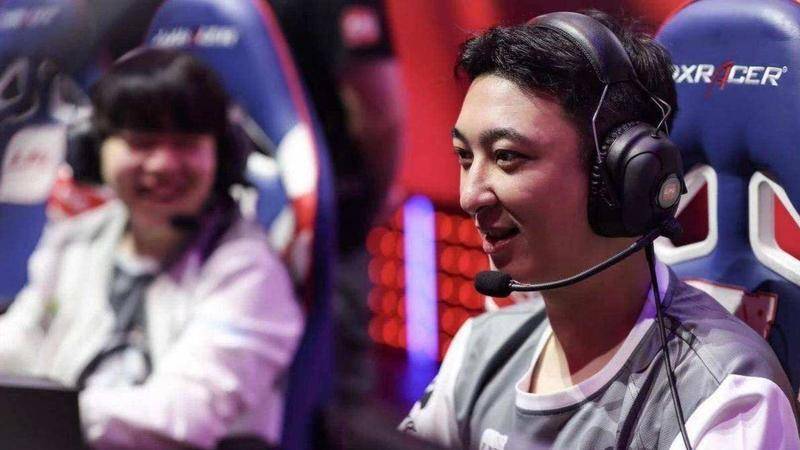 熊猫互娱“大清仓”，拖鞋、T恤、帽子、手机壳统统被拍卖，起拍价51元！