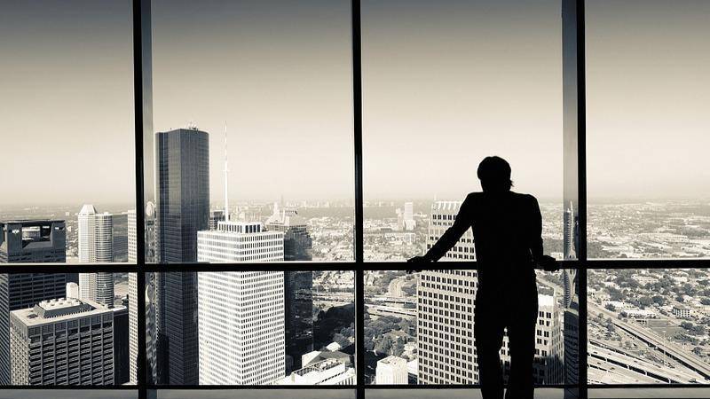 《摩天大楼》收官AB贡献多个热搜,但“她悬疑”离大爆还差在哪?