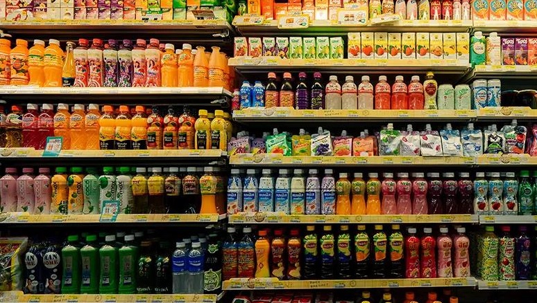 年轻人，谁还喝瓶装果汁？