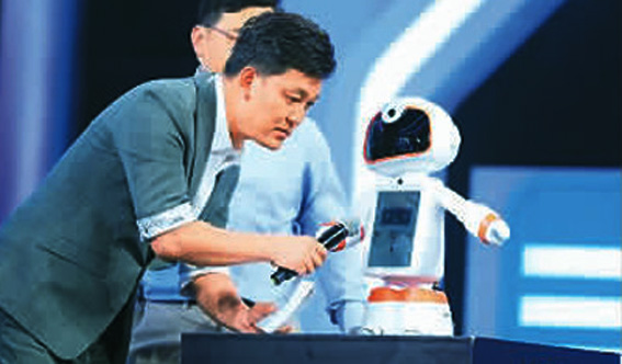 《我是未来》第二季 :让“高冷”科技变“柔软”