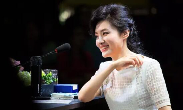 周涛微博粉丝突破二百万，发自拍＂福利＂答谢网友