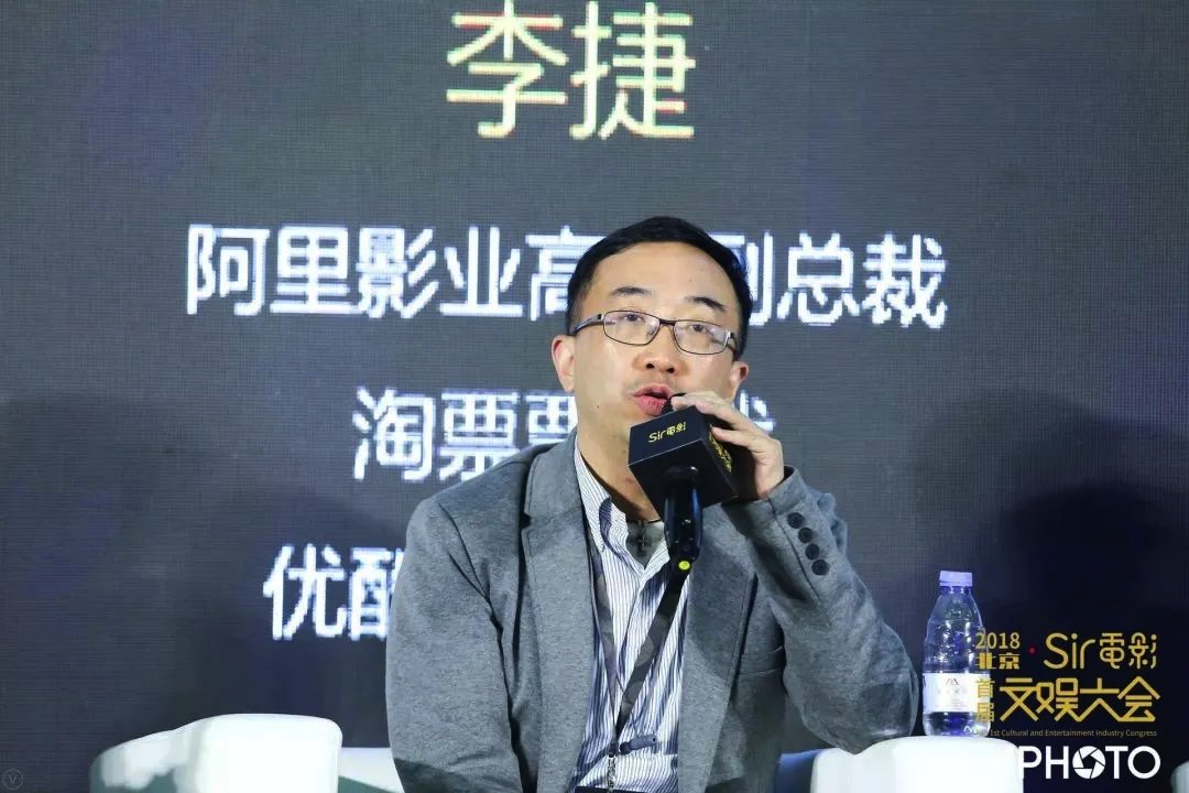 9D3A0B3E-8A56-4C18-8C14-AC1A3AE981A2