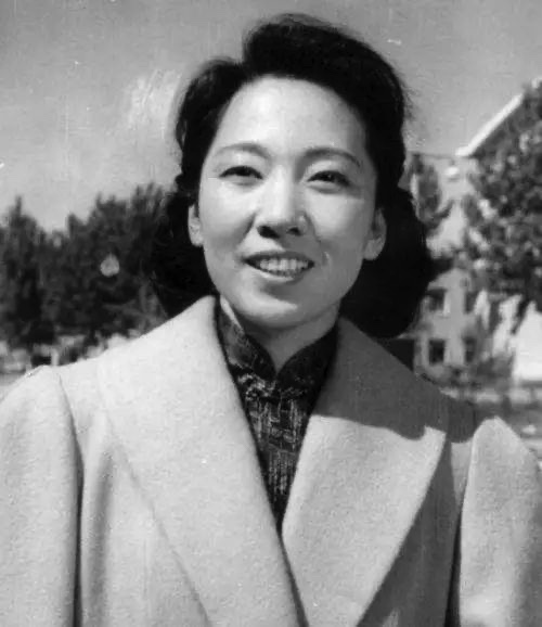 6F385DB0-05F5-4A66-BFB8-9BDEB21C8B3E