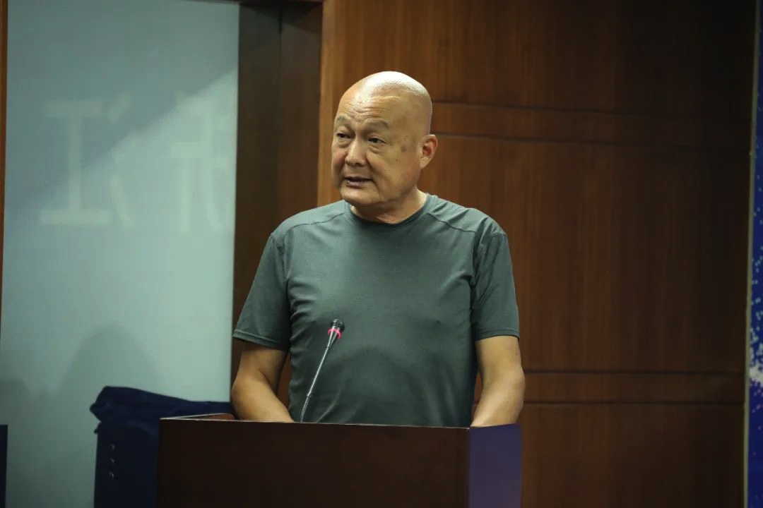 787681B2-88B8-4140-93B4-0AE41C410382