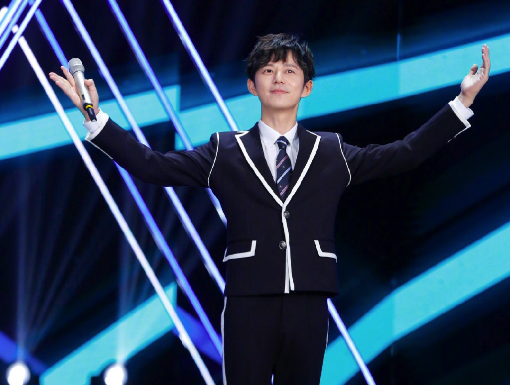 6E2488E1-6EA0-4B14-8012-97F7F9AE352A