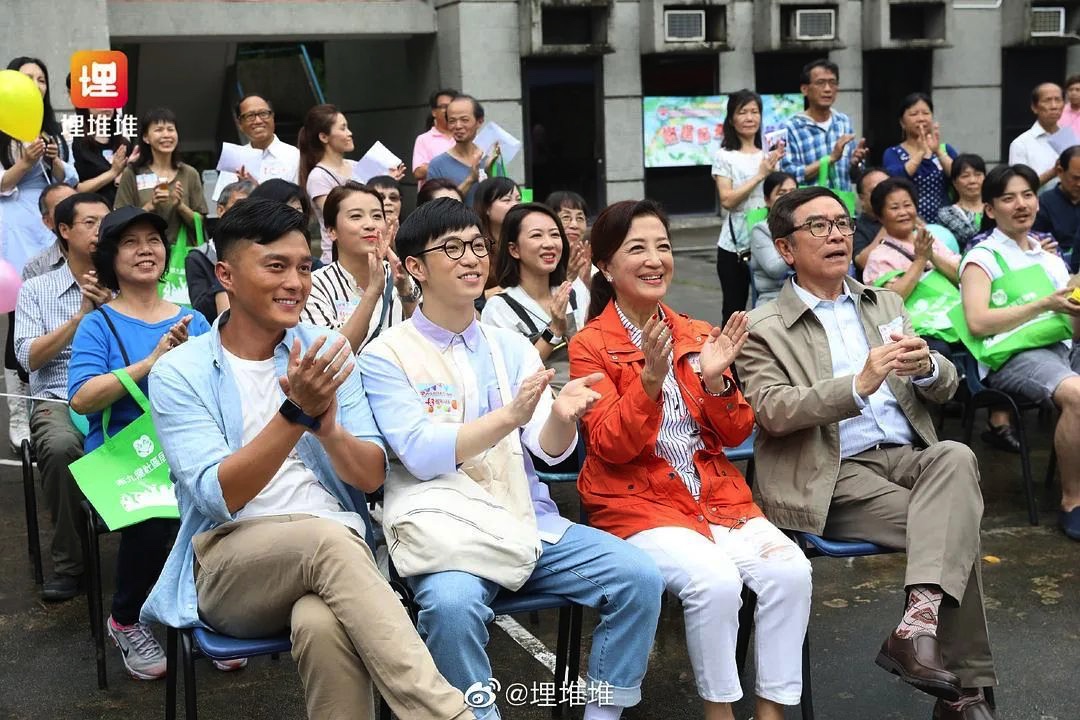 43D97326-AF0E-4DA7-B4C8-9B15237A9D54