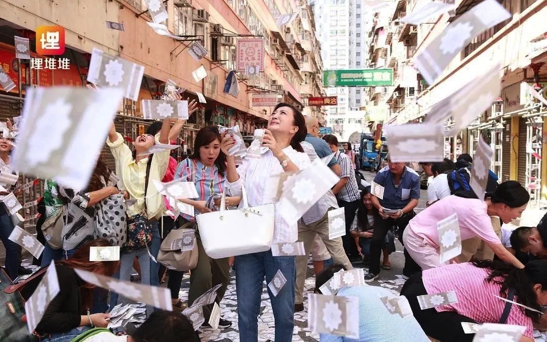 D8B0E327-2D36-48CC-B56A-B5998D919237