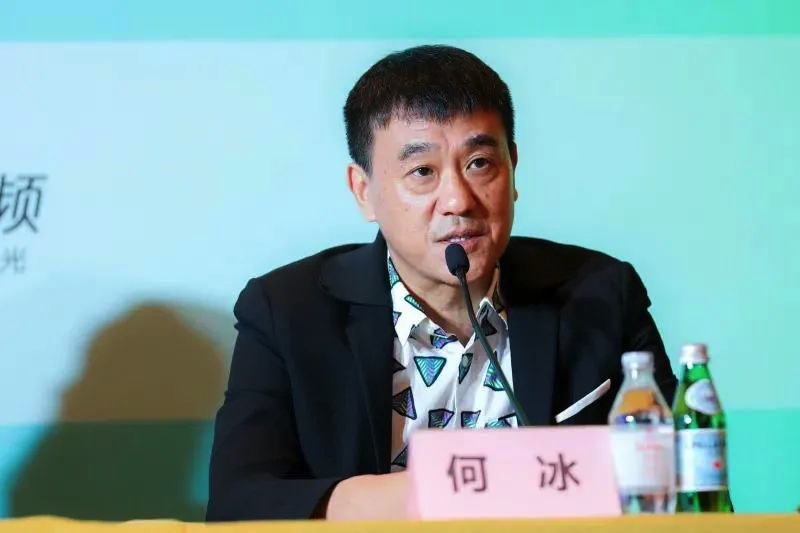 9879F8E0-BA6A-4720-9188-72AF1016E6FE