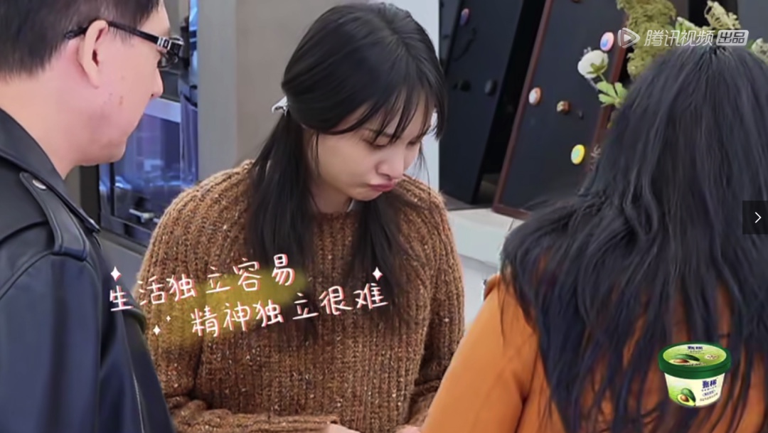 F8CA142D-80D0-46B4-B9DB-1A0363A7DAA1