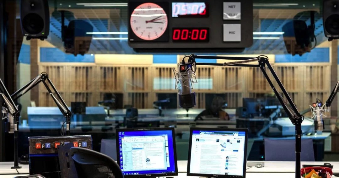 3056EB32-ED8C-4B98-BFC4-9C11D097153C