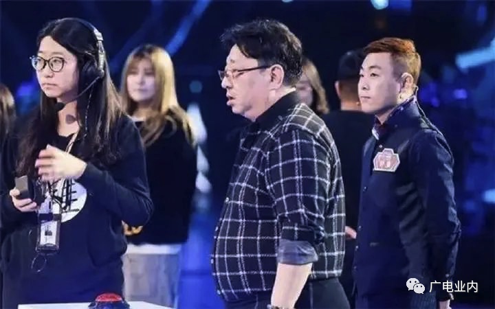 5DD6C983-D217-4FA9-B42D-5E04A33A4FE4