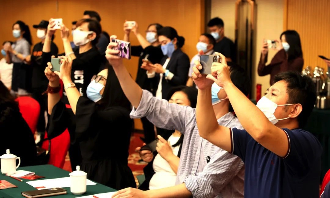 A66F469F-1DDA-4DF5-8A30-AE035C41ACFC