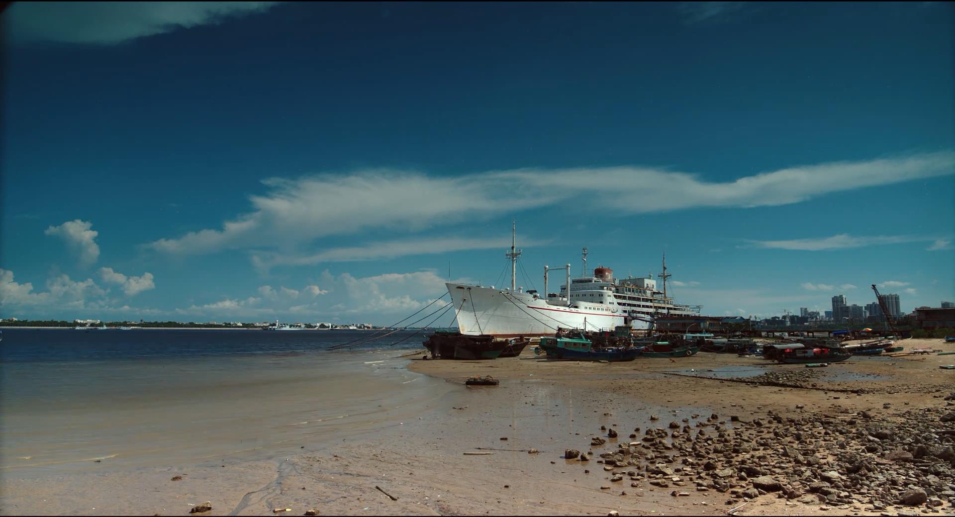 E60702D6-3BF2-4D23-A293-5CF59116E8F4