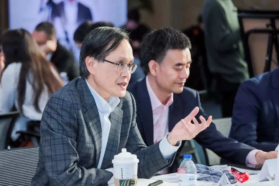 A0431FEE-3BC4-420F-8EEB-6CBFBCA00D1C