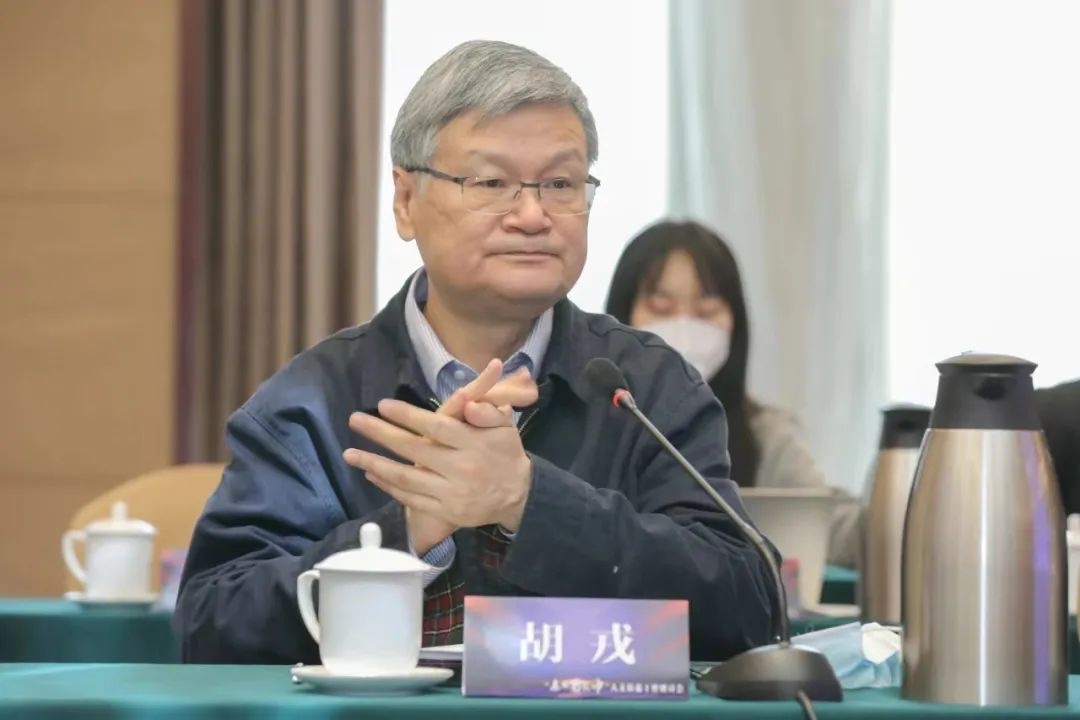 E7BCD580-32C5-4D9C-9B3B-88BD260A8E33